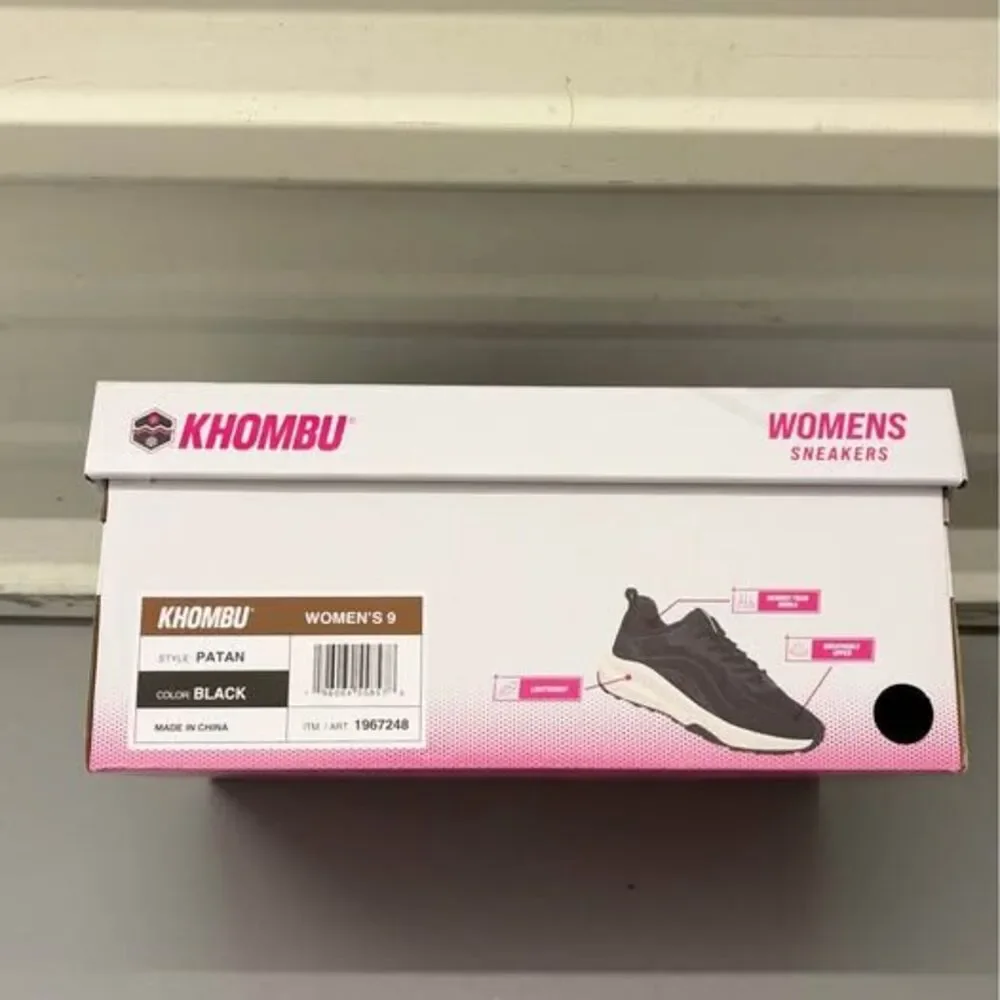 NIB Khombu Women's Patan Comfort Athletic Sneakers - Black (Size 9)